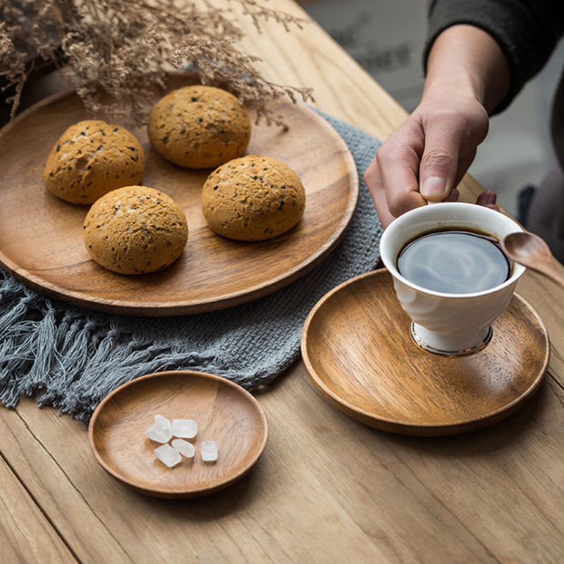 Japanese Walnut Wood Dish – Elegant Round Tableware