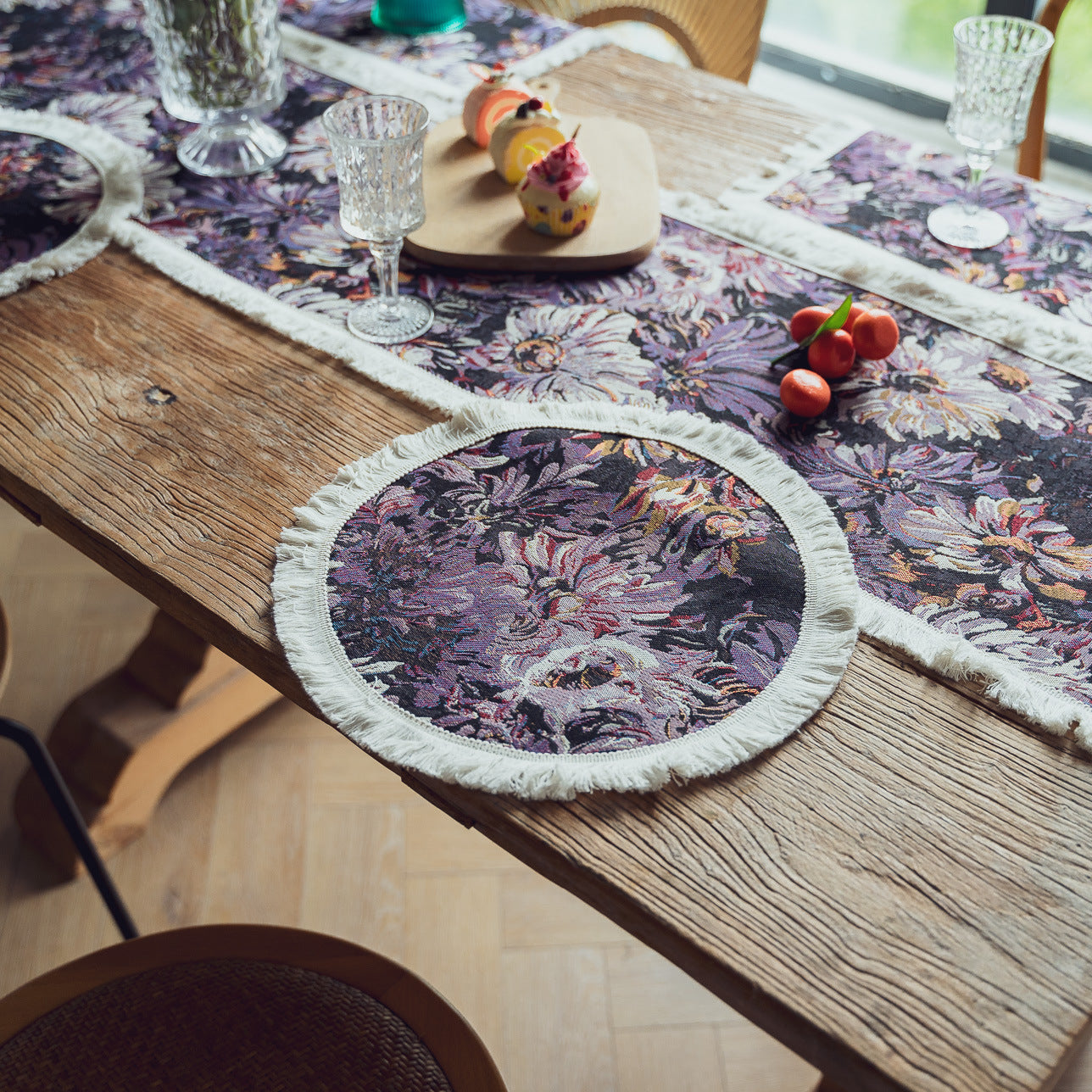 Floral Elegance: Tassel Dining Mat