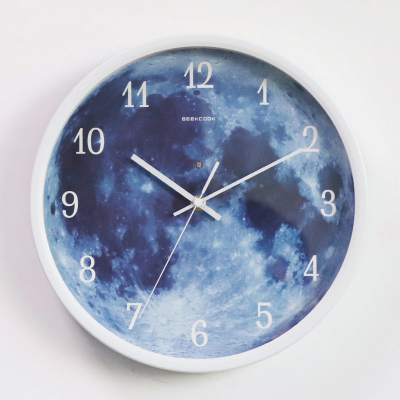 Blue Moon Gothic Wall Clock – Sound Control & Luminous Design